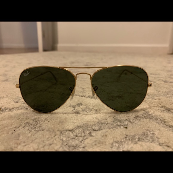 Classic Authentic Ray Ban Aviator Sunglasses - Picture 2 of 4